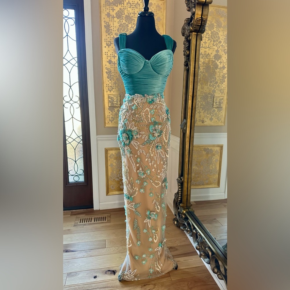 Crystal Beaded Formal Sweetheart Neckline Custom Gown Beige Turquoise Size 4 - Picture 10 of 16